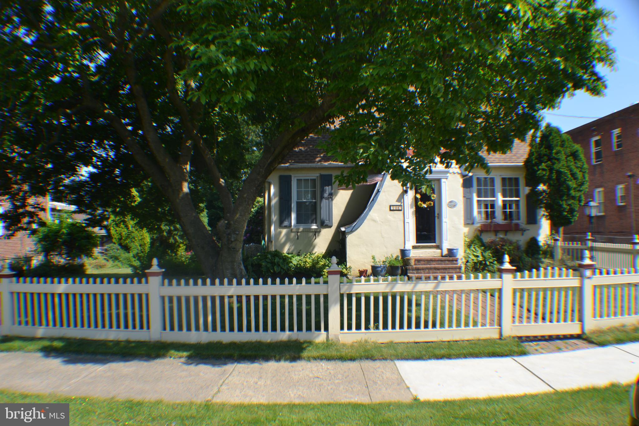 7505 Dungan Road Philadelphia, PA 19111 - Photo 1 of 15 Exterior Front