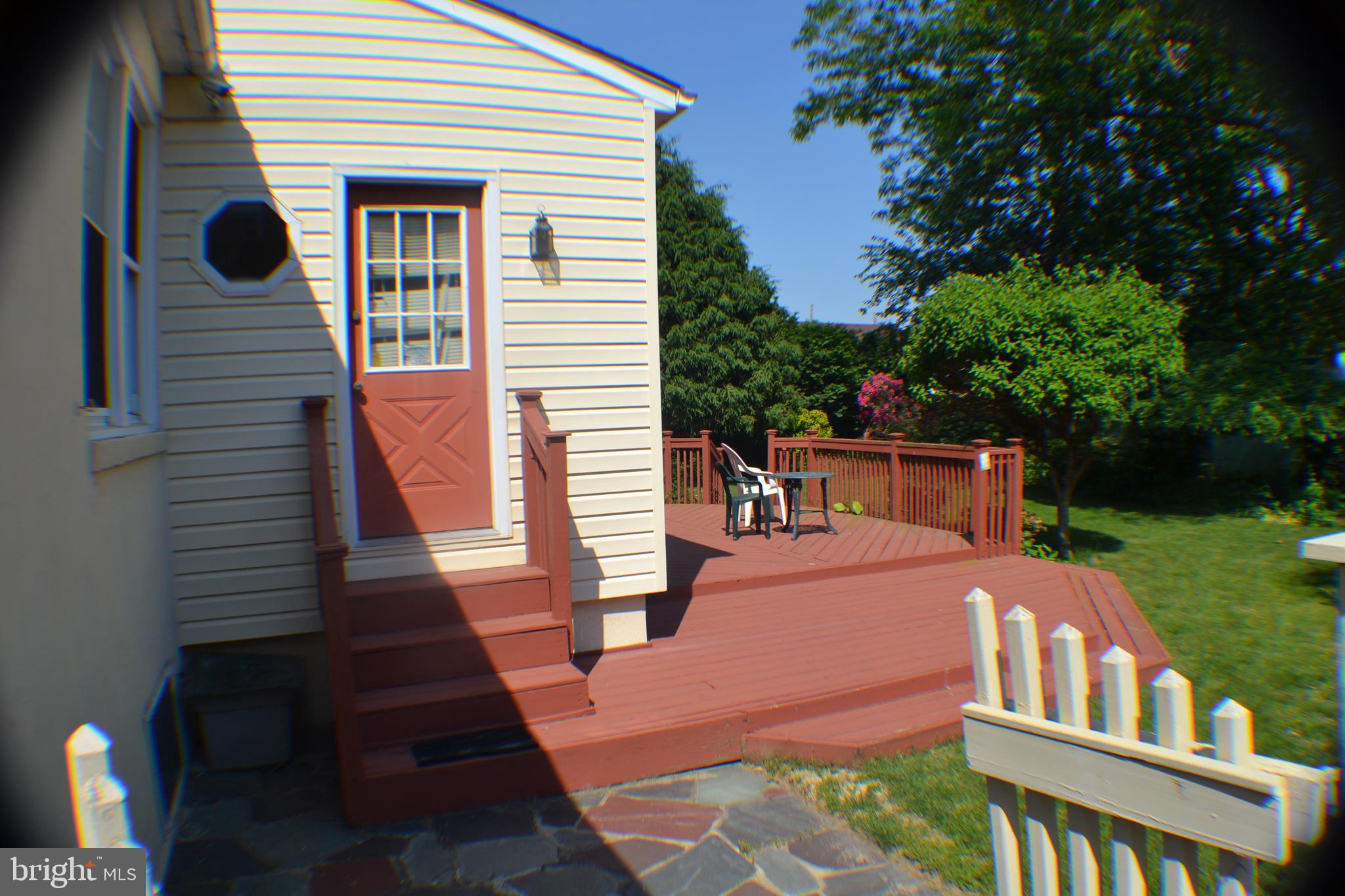 7505 Dungan Road Philadelphia, PA 19111 - Photo 4 of 15 Side view