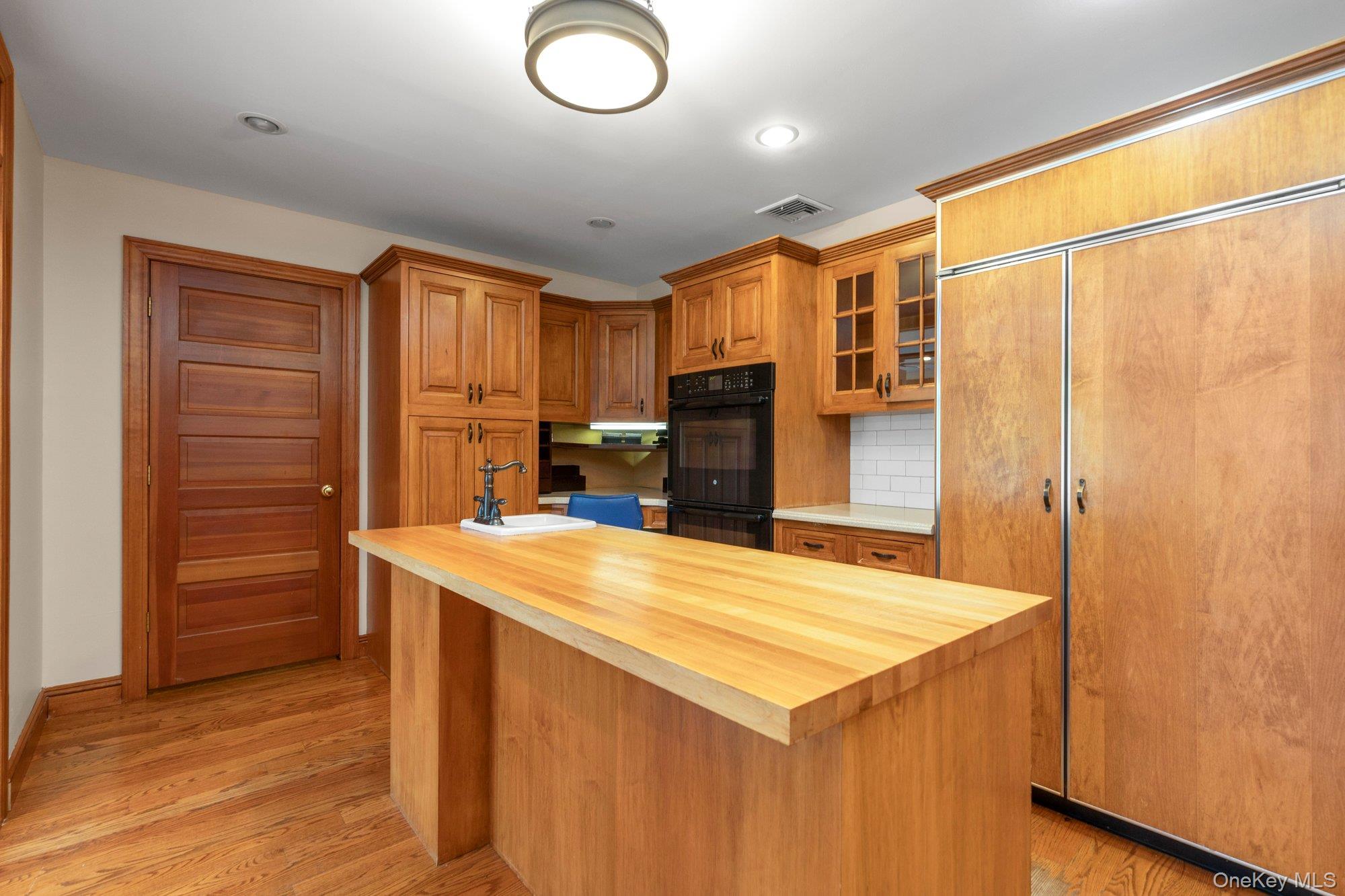 40 Frankel Road Massapequa, NY 11758 - Photo 9 of 27