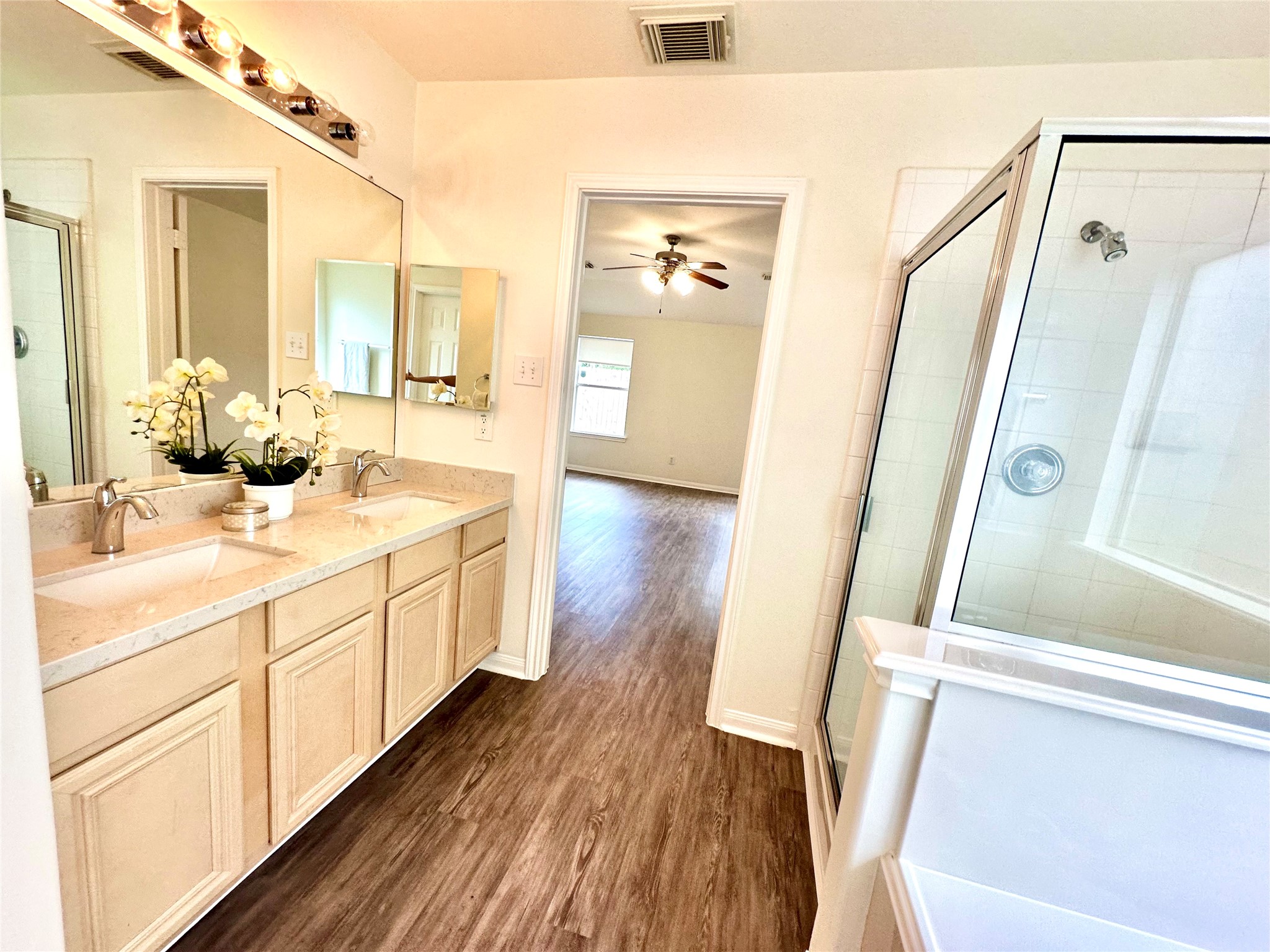 25311 Clover Ranch Drive Katy, TX 77494 - Photo 14 of 27 Primary bathroom with separate shower