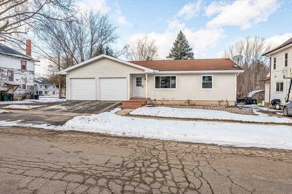 $399,900 | 410 4th, New Glarus, WI 53574