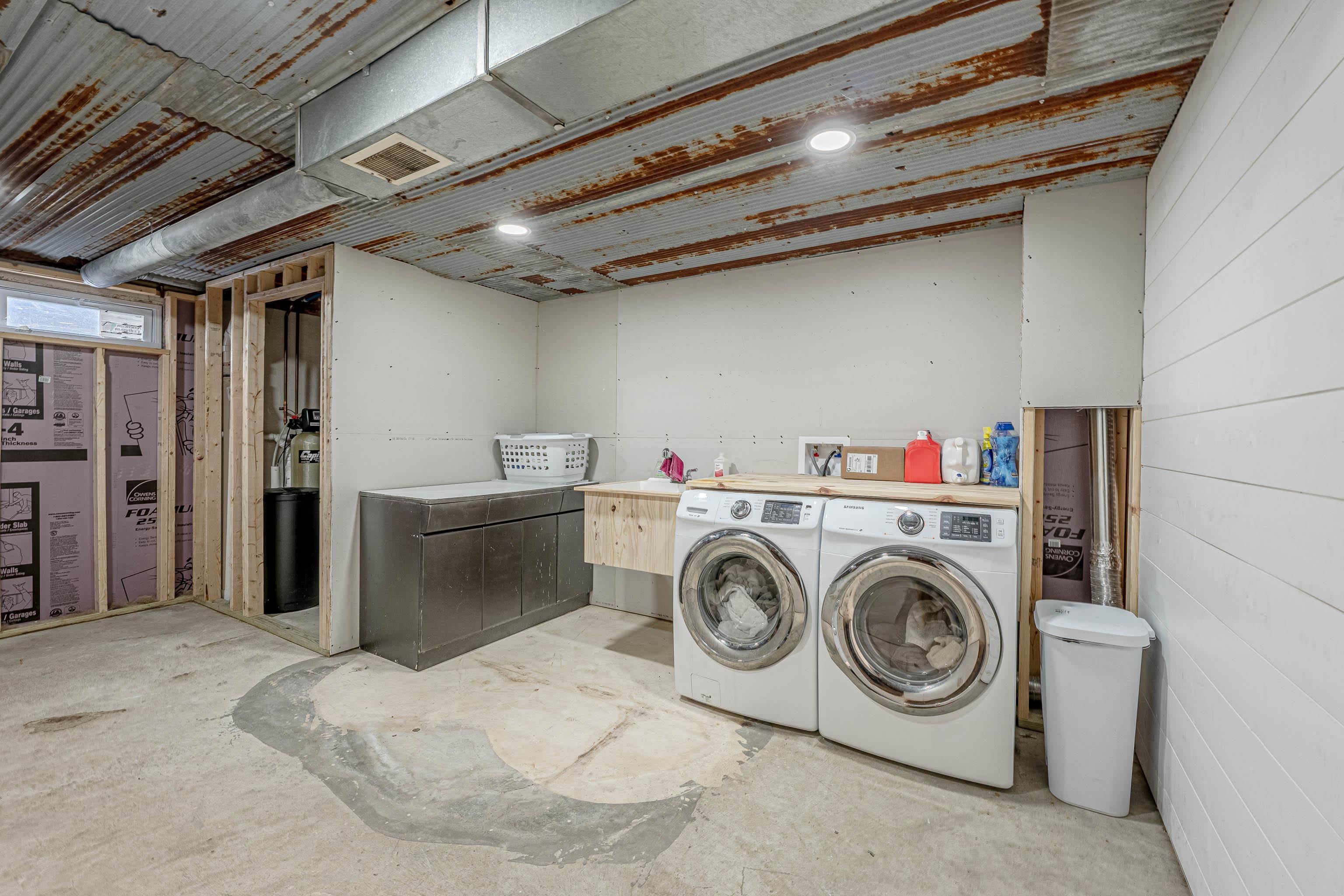 410 4th New Glarus, WI 53574 - Photo 35 of 44