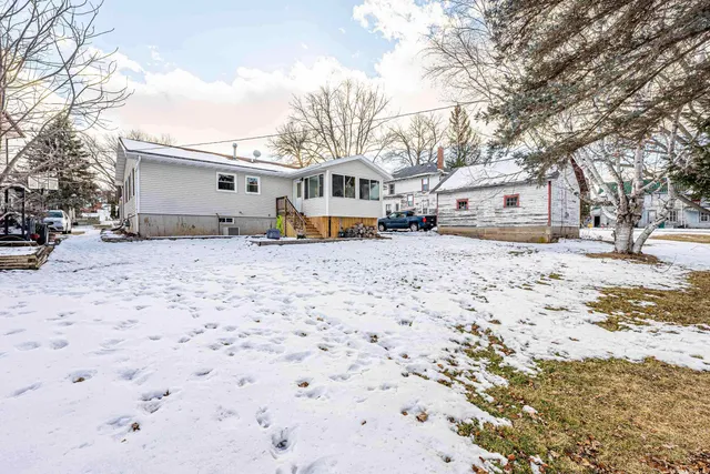 $374,900 | 410 4th, New Glarus, WI 53574