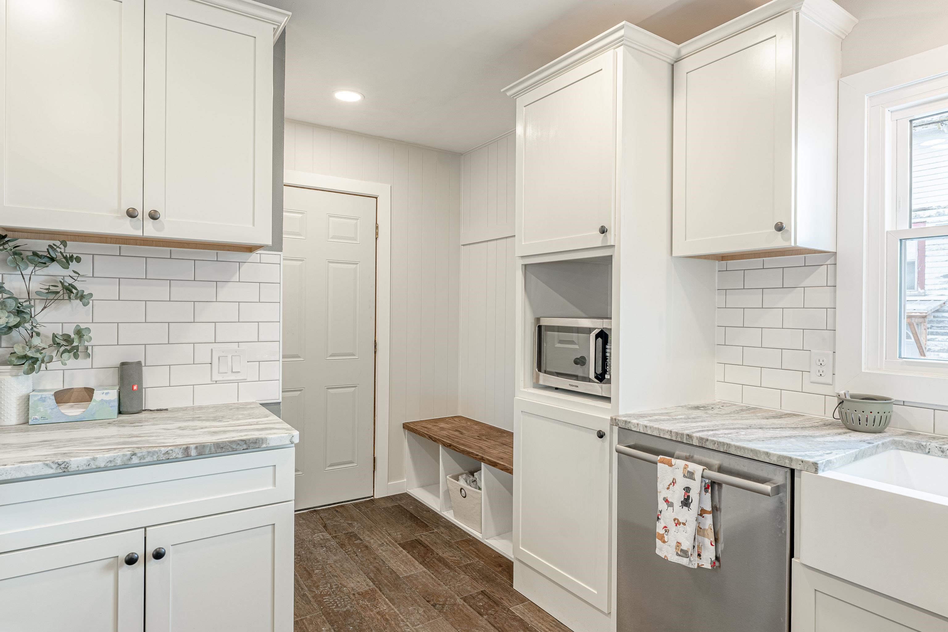 410 4th New Glarus, WI 53574 - Photo 6 of 48