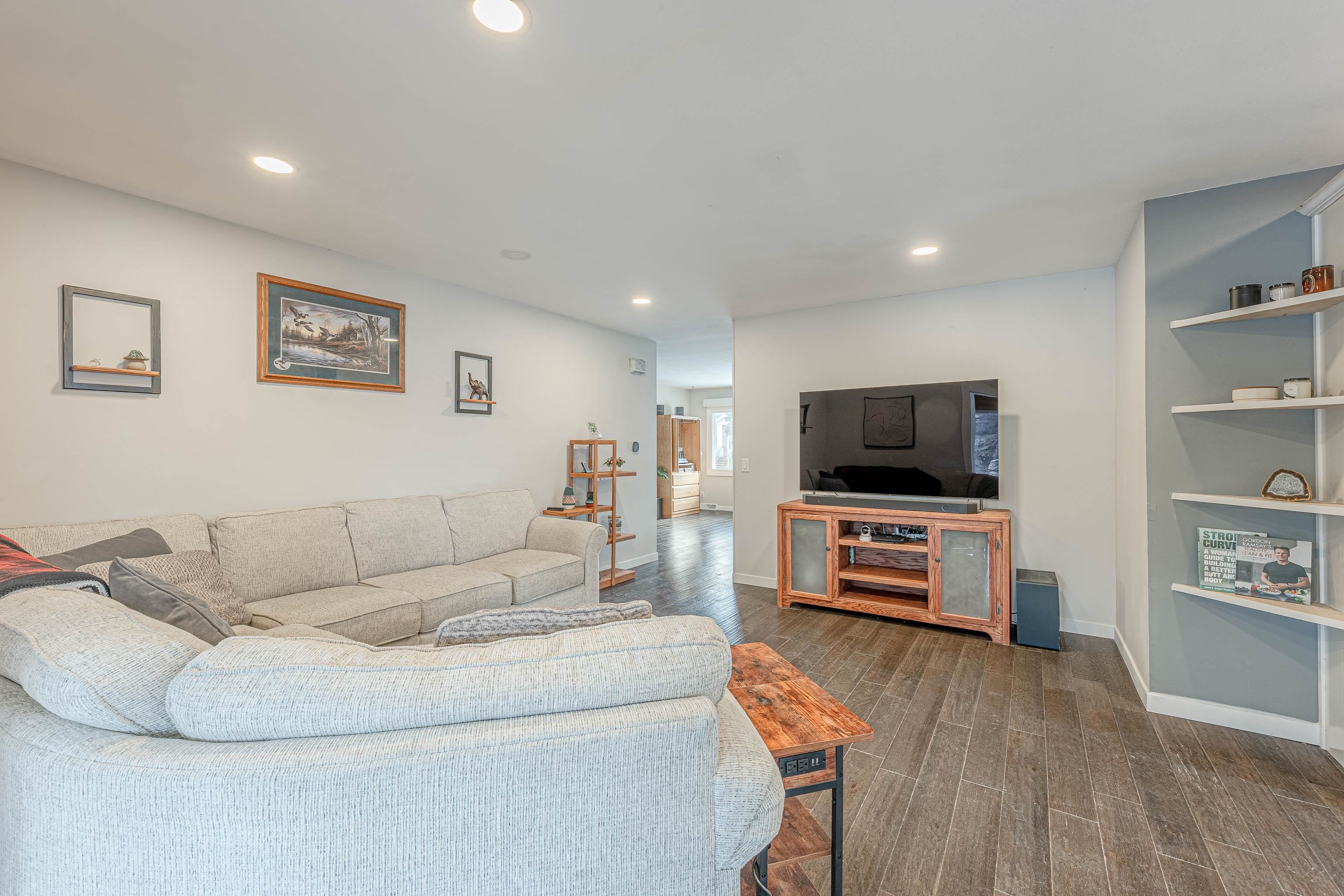 410 4th New Glarus, WI 53574 - Photo 8 of 48