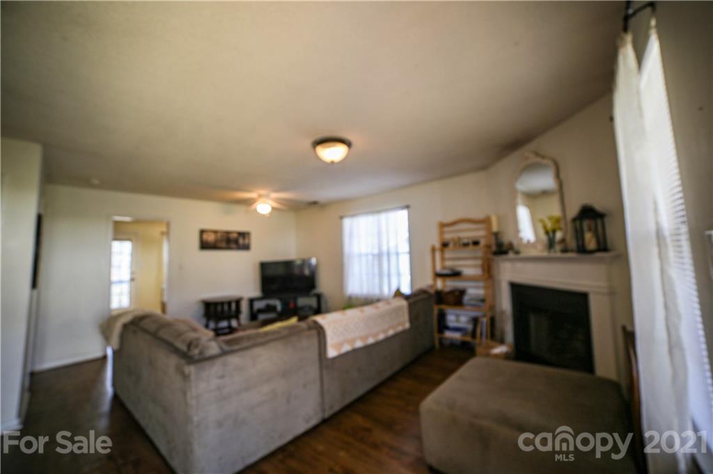 5919 Running Deer Road Charlotte, NC 28214 - Photo 3 of 16 Gallery Image 3