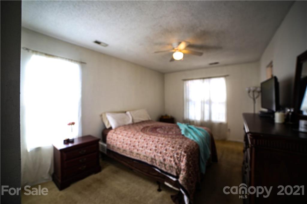 5919 Running Deer Road Charlotte, NC 28214 - Photo 10 of 16 Gallery Image 10