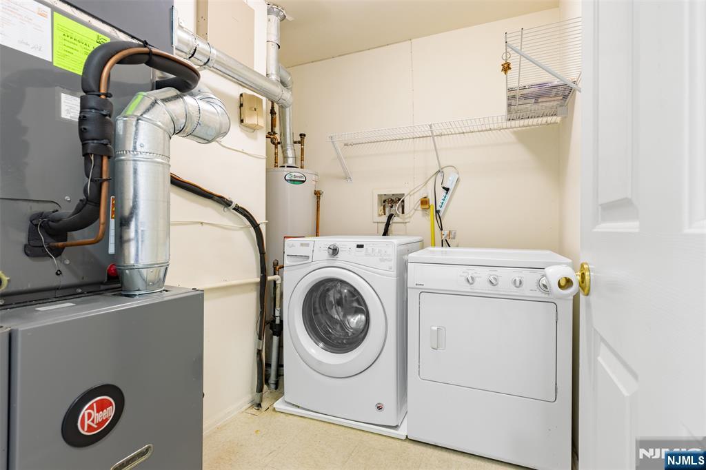 2384 Quill Court Mahwah, NJ 07430 - Photo 20 of 31 a utility room with dryer and washer