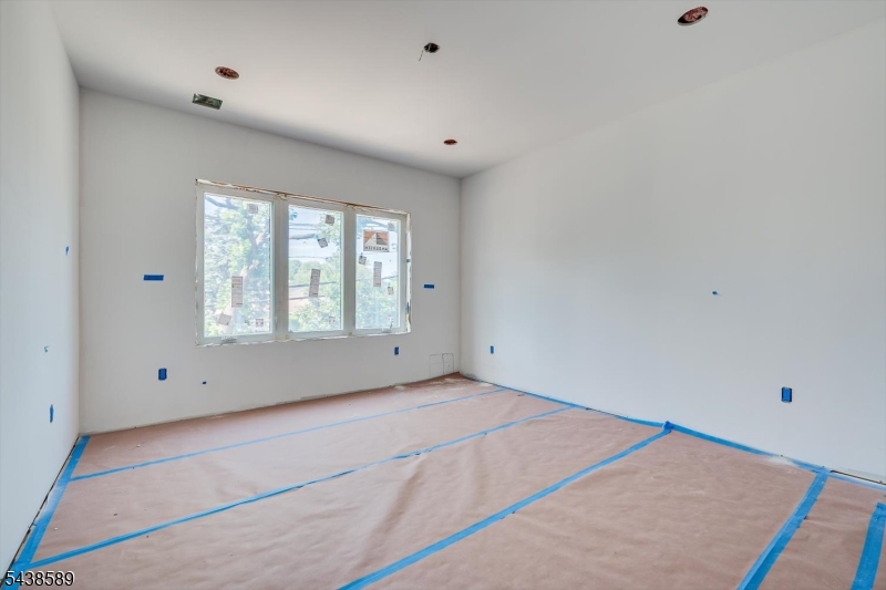 54 Nevsky Street Edison, NJ 08820 - Photo 30 of 47
