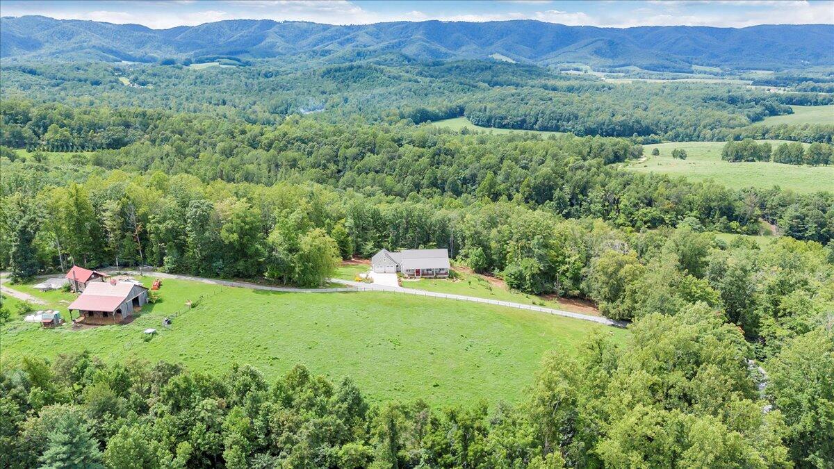 278 Woodwinds Road Callaway, VA 24067 - Photo 63 of 70 076-DJI_20250813145459_0248_D