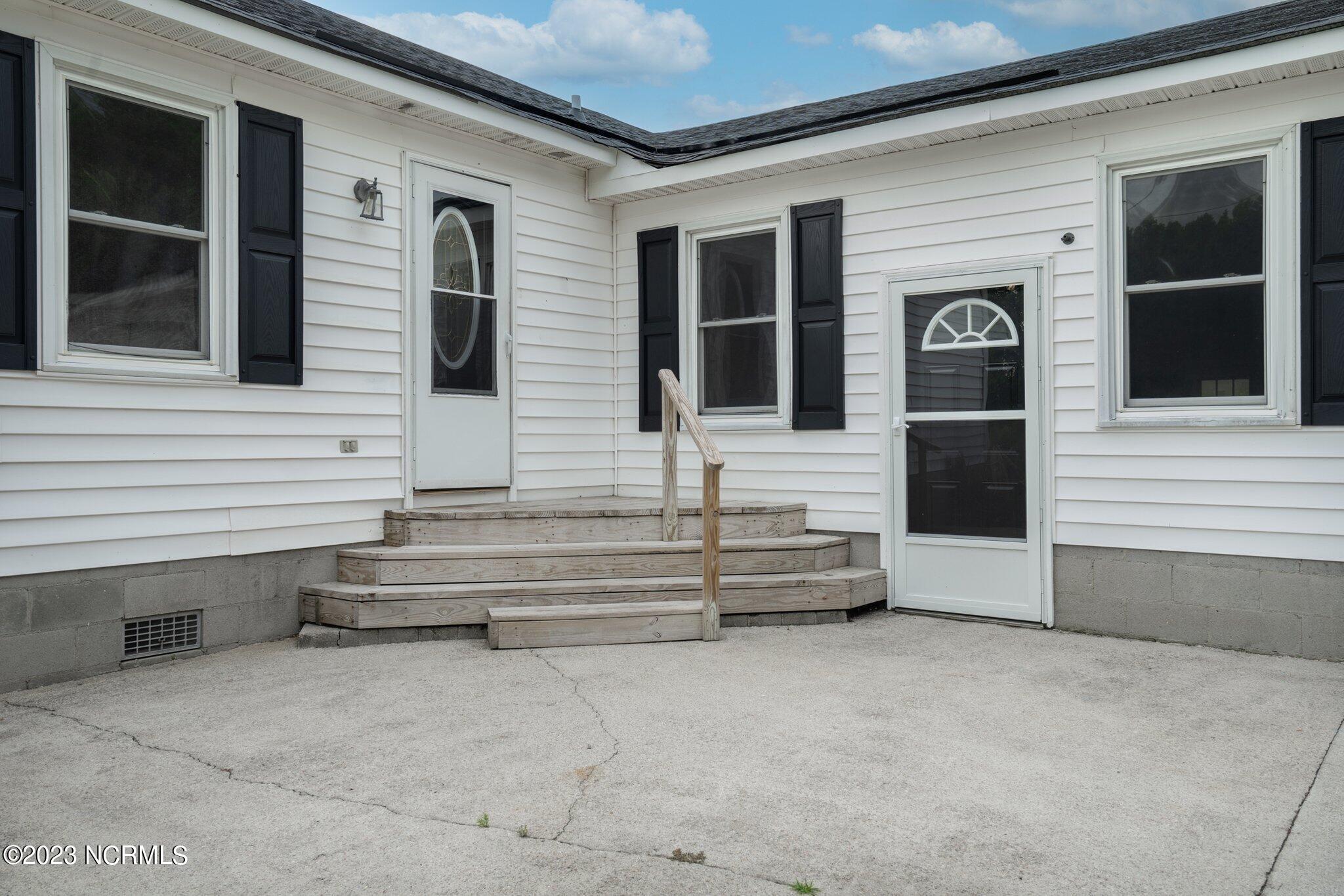 5205 Carr Road Wilson, NC 27893 - Photo 5 of 40 005-5205CarrRoad-Wilson-NC-27893-SMALL