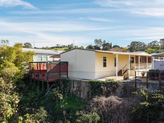 $220,000 | 2130 Sunset Drive, Unit 135, Vista, CA 92081