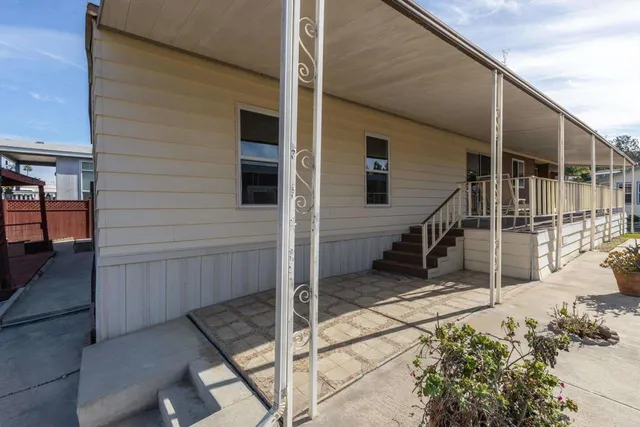 $220,000 | 2130 Sunset Drive, Unit 135, Vista, CA 92081