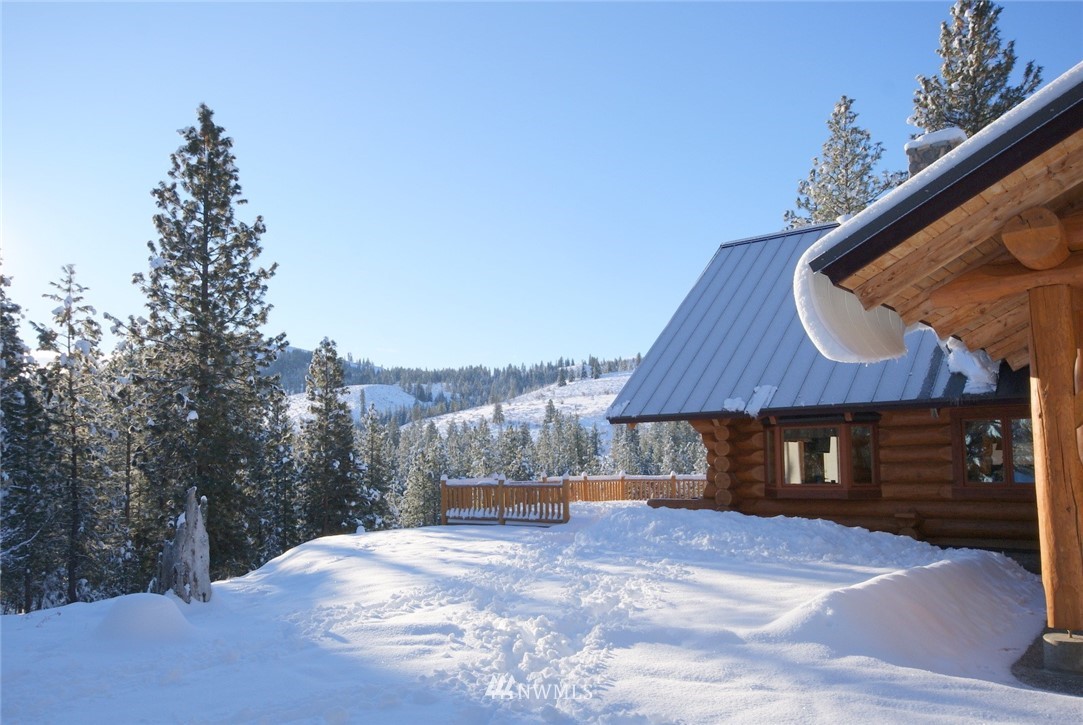60 Lobos Run Road Winthrop, WA 98862 - Photo 3 of 25 Gallery Image 3