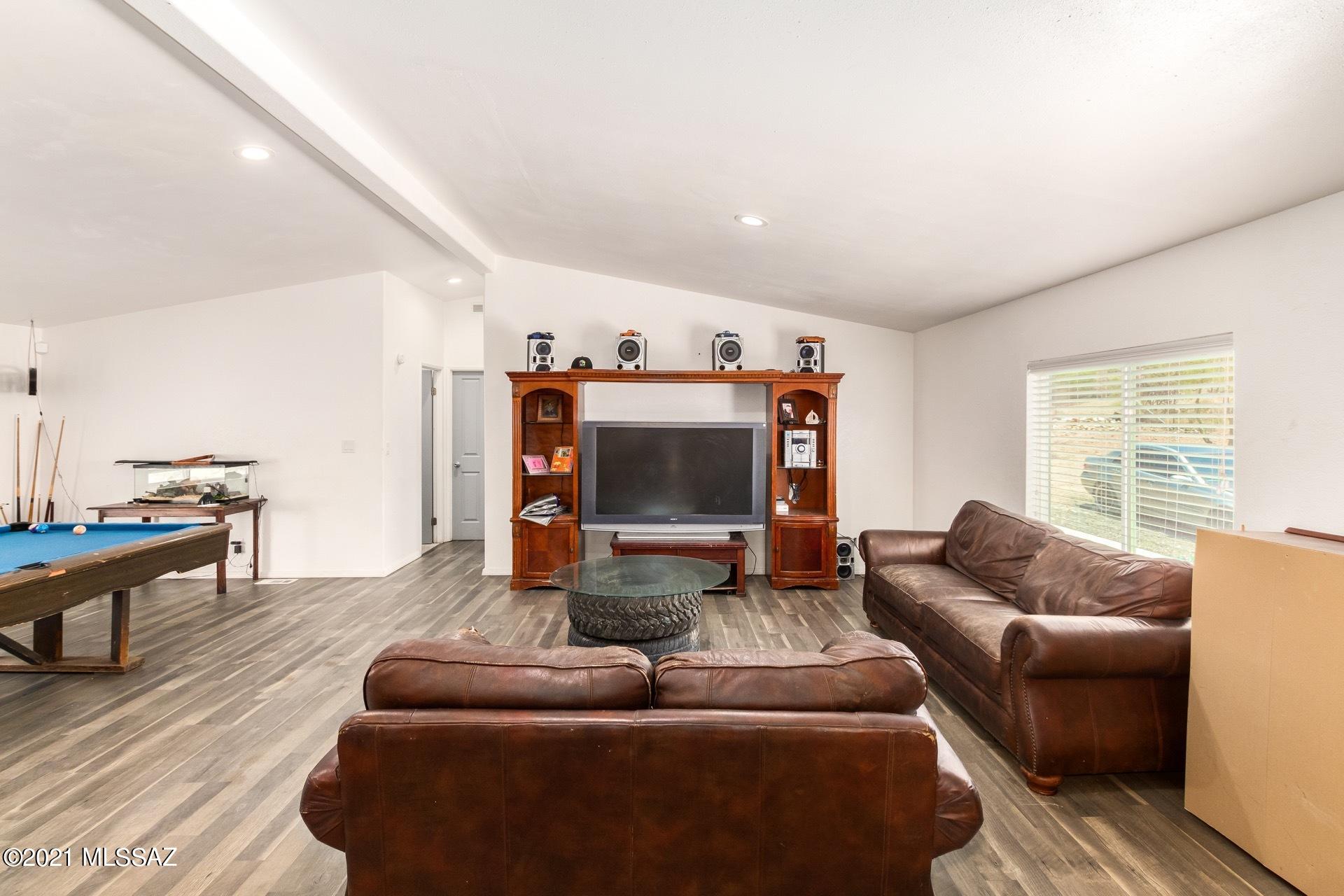 4555 West Alvaro Road Tucson, AZ 85746 - Photo 9 of 26 Gallery Image 9