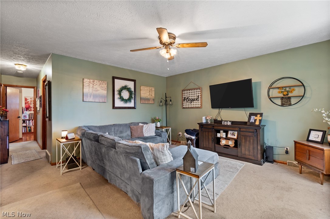 543 Stephens Road Akron, OH 44312 - Photo 3 of 25 Gallery Image 3
