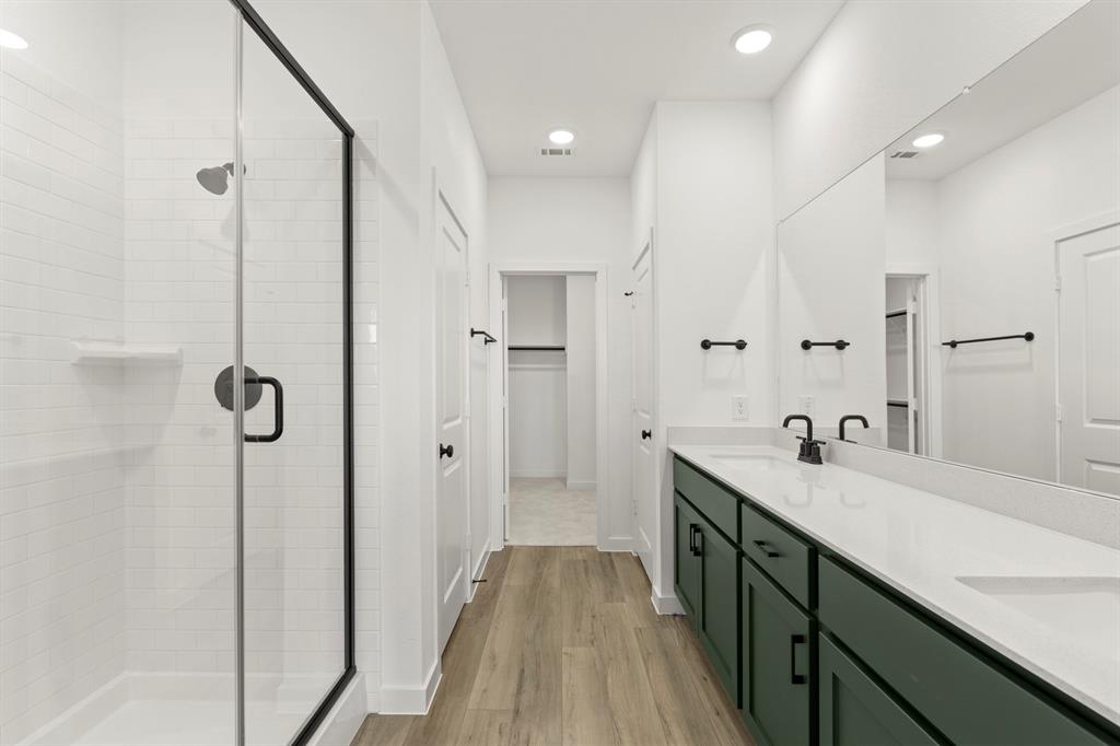 14096 Harden Street Pilot Point, TX 76258 - Photo 16 of 27 16. 14096 Harden - Bath (2)