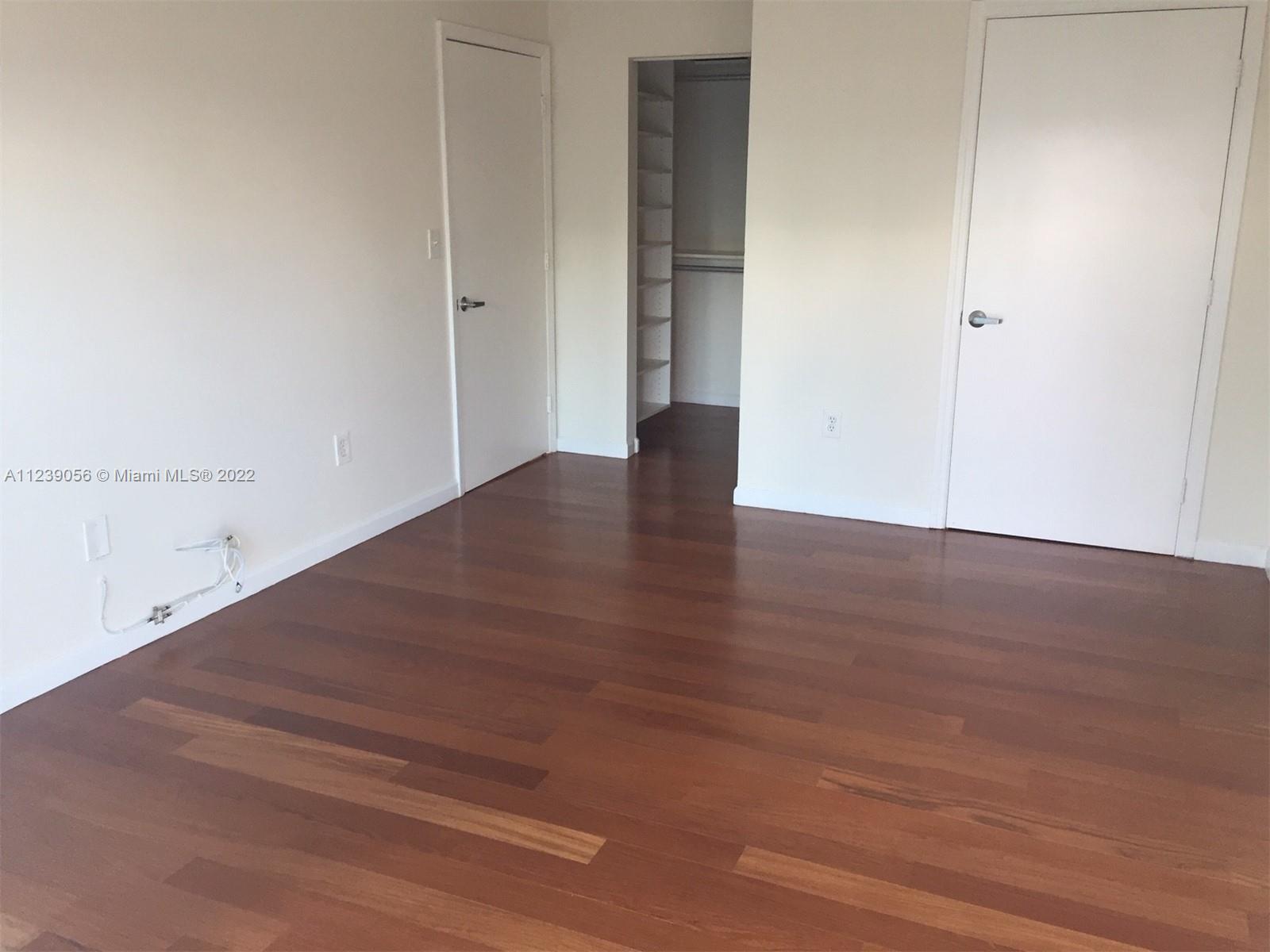 90 Alton Road, Unit 2202 Miami Beach, FL 33139 - Photo 11 of 26 Gallery Image 11