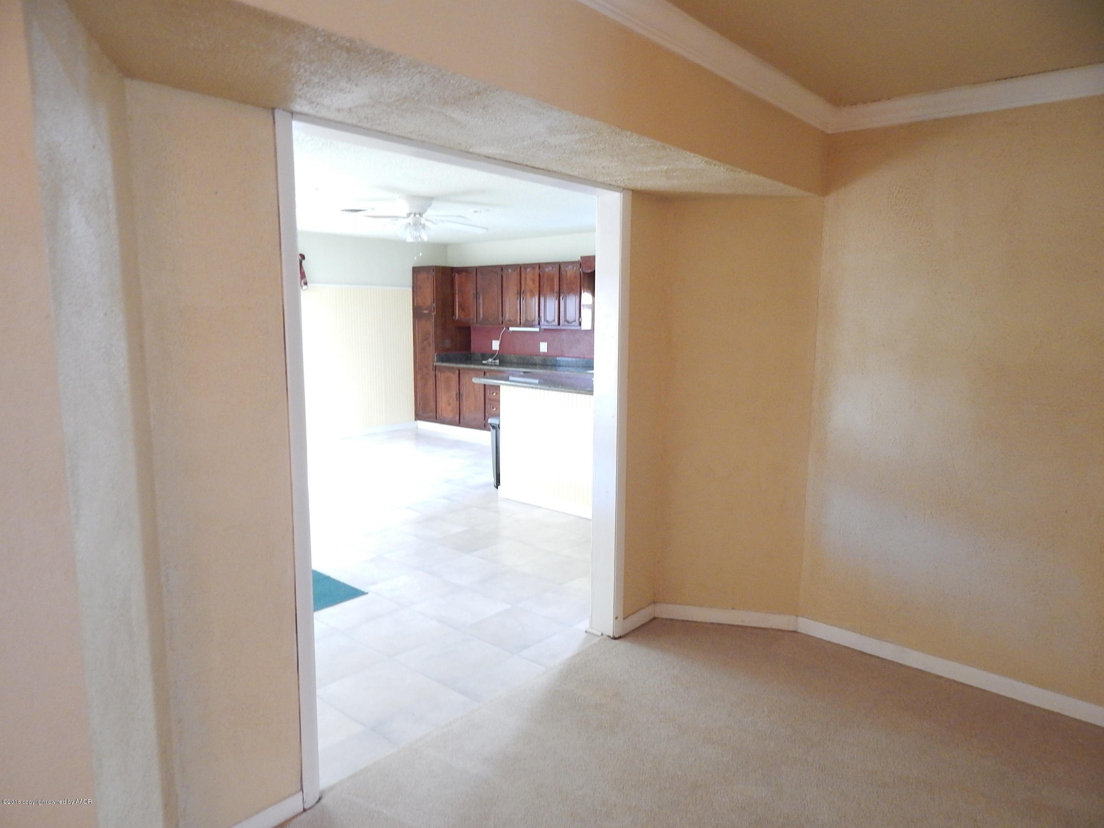 3408 Kingston Road Amarillo, TX 79109 - Photo 8 of 32 DSCN2558