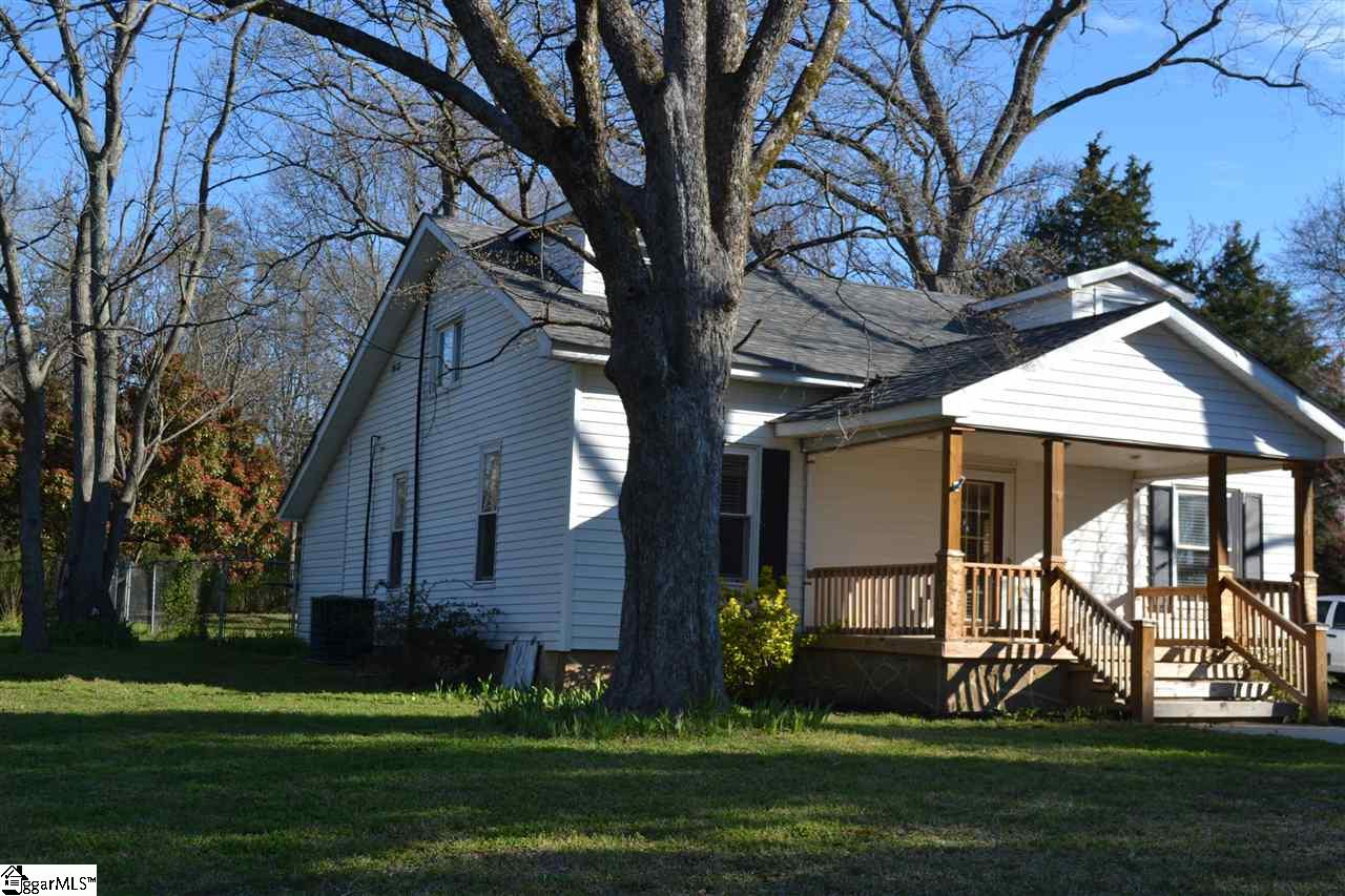 1911 McKelvey Road Fountain Inn, SC 29644 - Photo 2 of 25