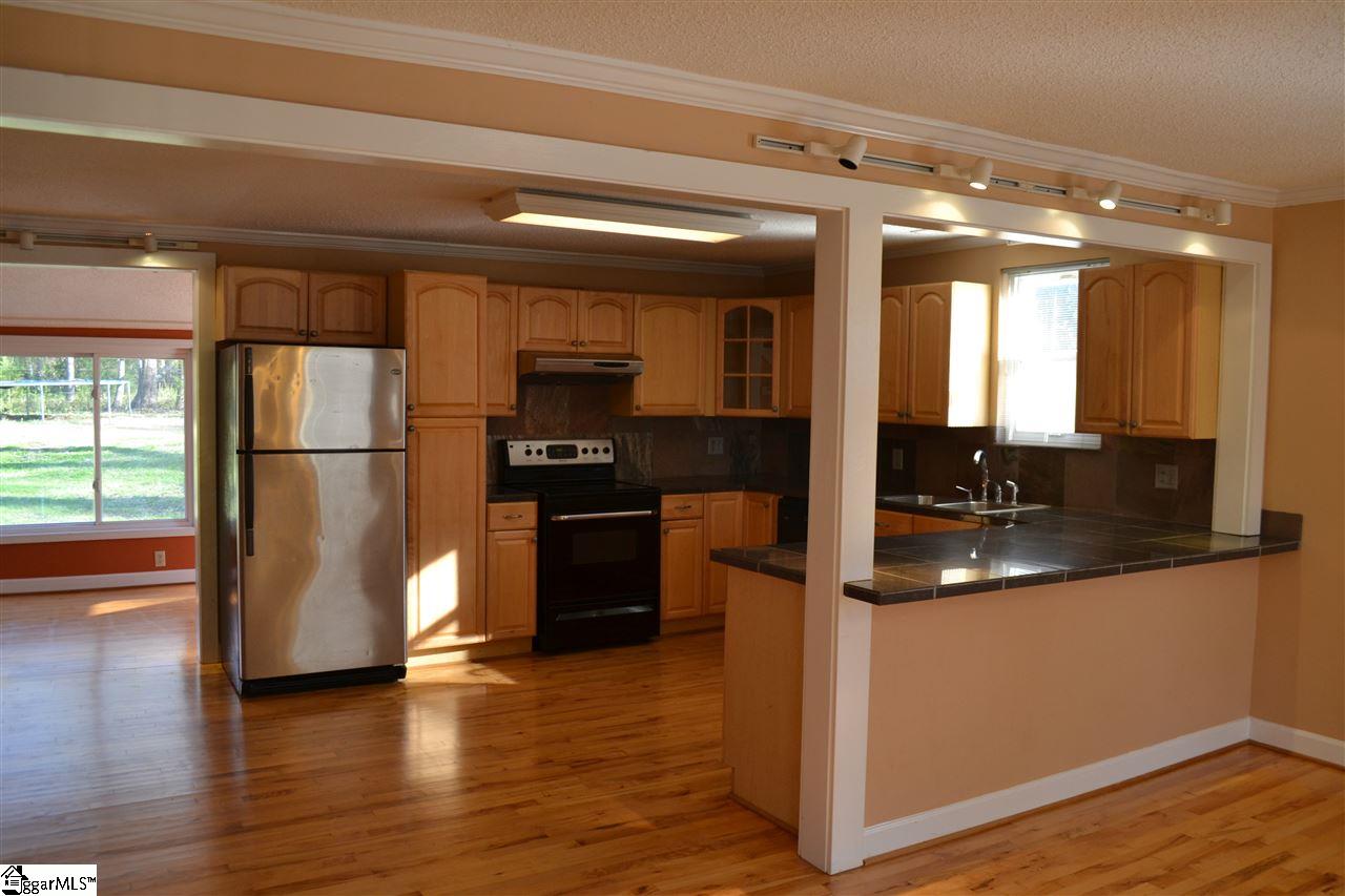 1911 McKelvey Road Fountain Inn, SC 29644 - Photo 10 of 25