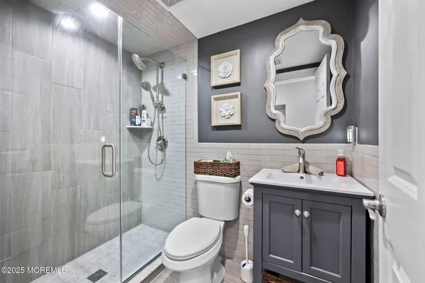 $1,649,000 | 4 White Pines Way, Freehold, NJ 07728