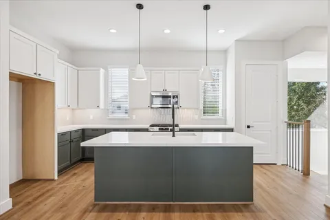 $379,900 | 520 Janisch Road, Houston, TX 77018