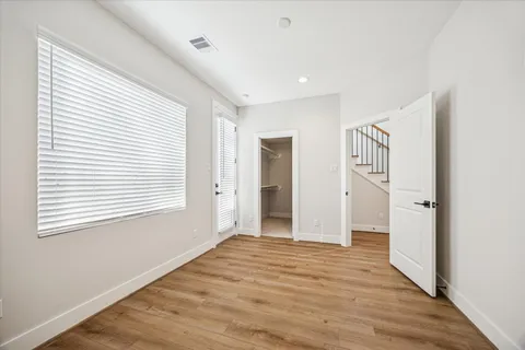 $379,900 | 520 Janisch Road, Houston, TX 77018