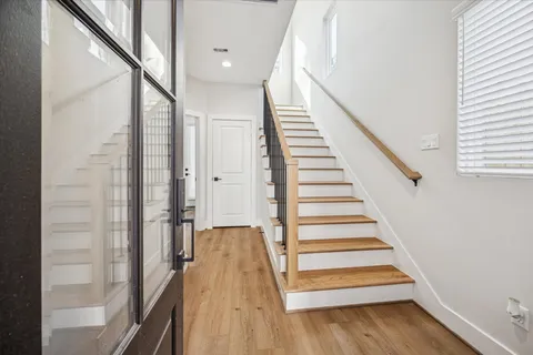 $379,900 | 520 Janisch Road, Houston, TX 77018