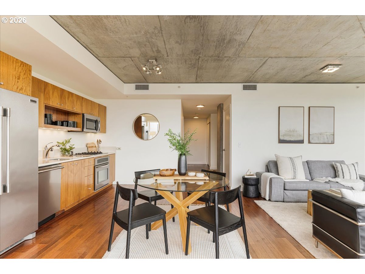 1926 West Burnside Street, Unit 301 Portland, OR 97209 - Photo 14 of 38