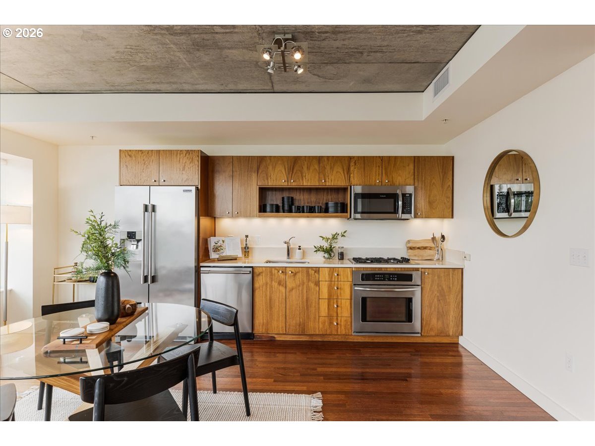 1926 West Burnside Street, Unit 301 Portland, OR 97209 - Photo 16 of 38
