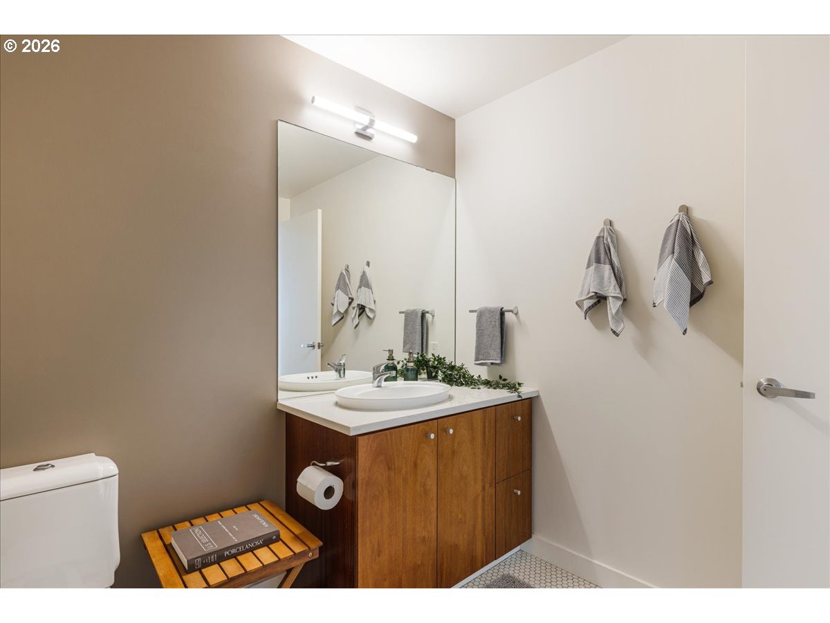 1926 West Burnside Street, Unit 301 Portland, OR 97209 - Photo 19 of 38