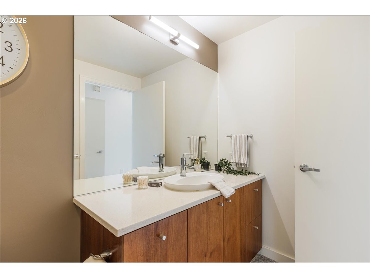 1926 West Burnside Street, Unit 301 Portland, OR 97209 - Photo 32 of 38