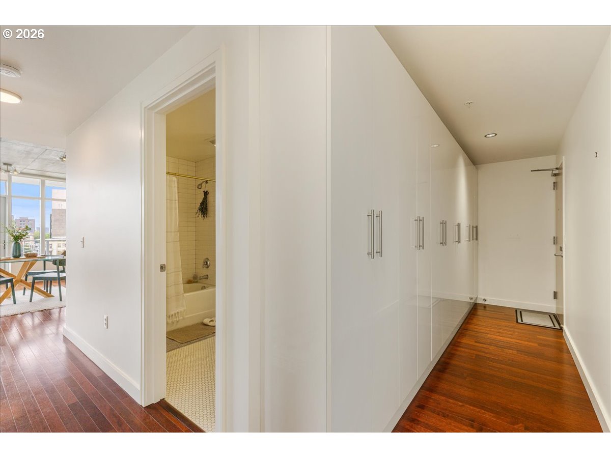 1926 West Burnside Street, Unit 301 Portland, OR 97209 - Photo 4 of 38