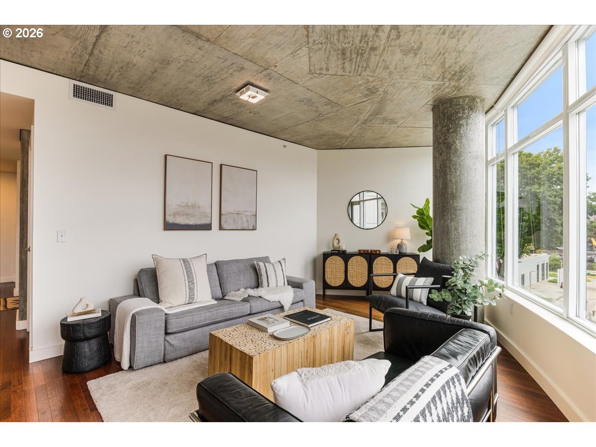 1926 West Burnside Street, Unit 301 Portland, OR 97209 - Photo 7 of 38