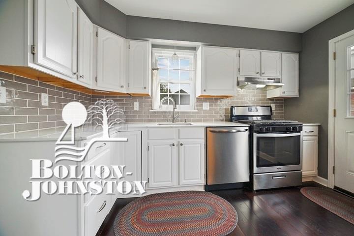 1675 Fairholme Road Grosse Pointe Woods, MI 48236 - Photo 8 of 33