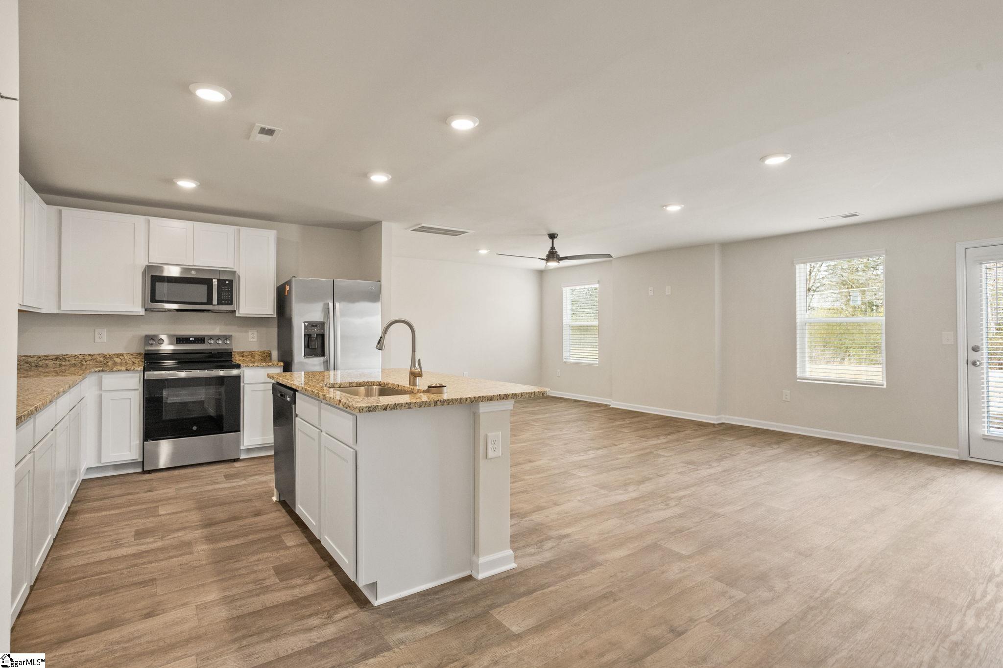 217 Green Pasture Road Fountain Inn, SC 29644 - Photo 4 of 30