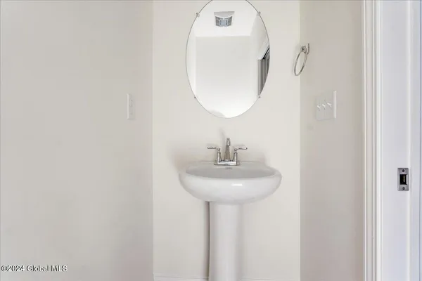 $857,500 | 1 Brookhaven Court, Wilton, NY 12866