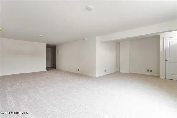 $857,500 | 1 Brookhaven Court, Wilton, NY 12866