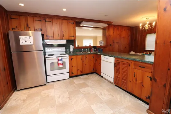 $679,000 | 3305 Municipal Drive, Whitehall, PA 18052