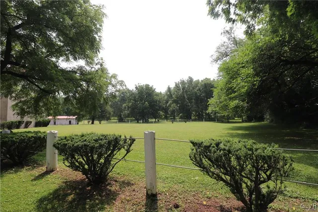 $649,900 | 3305 Municipal Drive, Whitehall, PA 18052