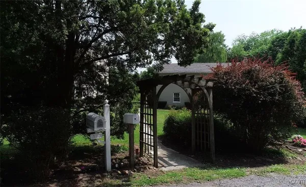 $679,000 | 3305 Municipal Drive, Whitehall, PA 18052