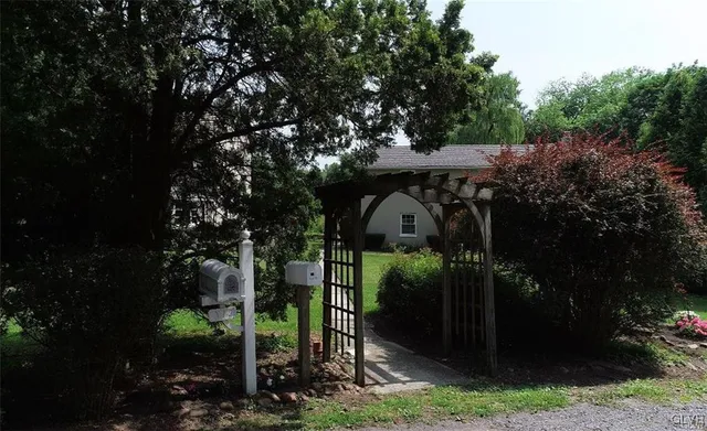 $649,900 | 3305 Municipal Drive, Whitehall, PA 18052