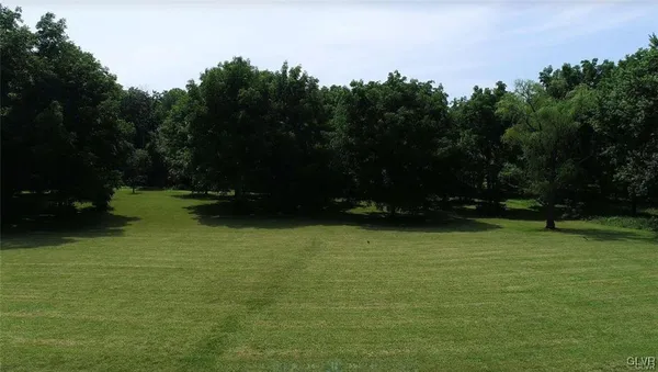 $679,000 | 3305 Municipal Drive, Whitehall, PA 18052