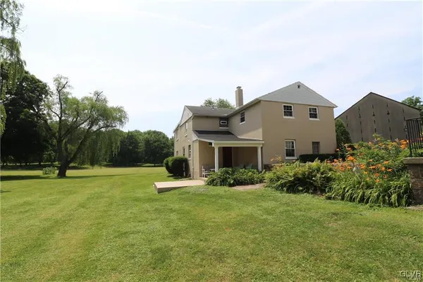 $679,000 | 3305 Municipal Drive, Whitehall, PA 18052
