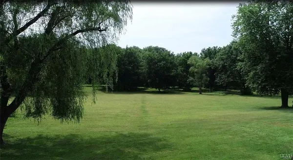 $679,000 | 3305 Municipal Drive, Whitehall, PA 18052