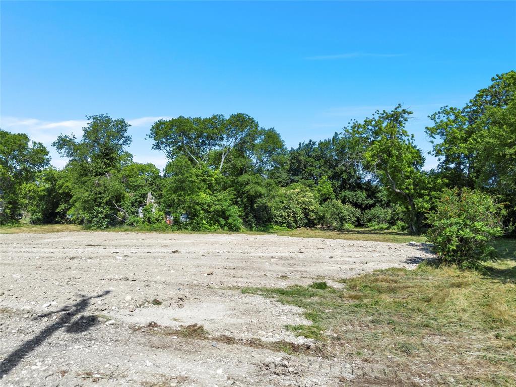 100 West 3rd Street Eddy, TX 76524 - Photo 12 of 14 a view of beach and ocean