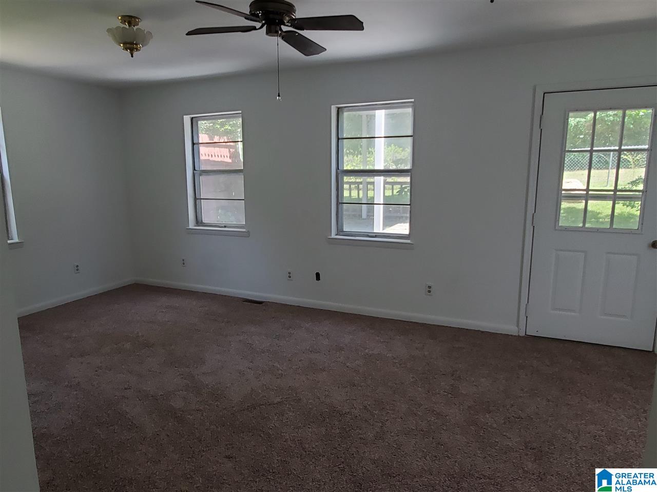 8410 Lane Circle Leeds, AL 35094 - Photo 4 of 7