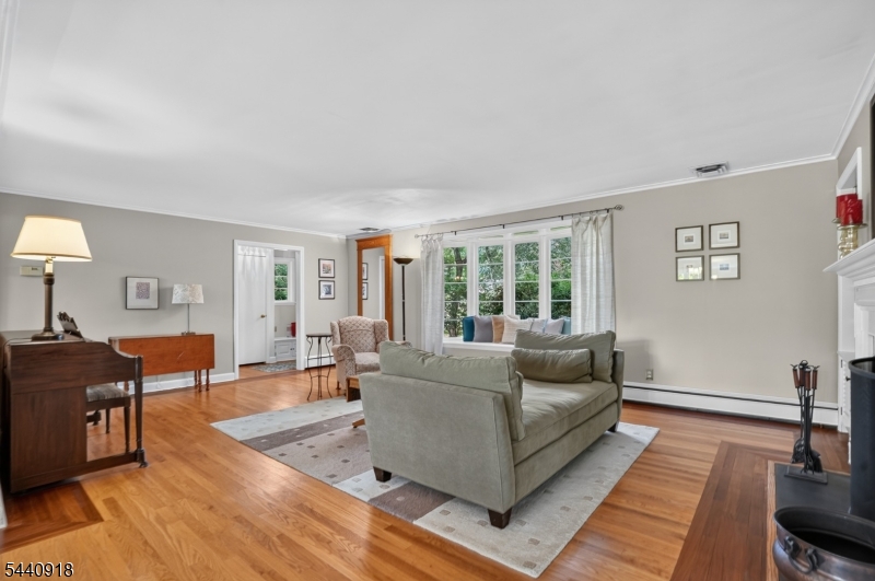905 Charlotte Road Plainfield, NJ 07060 - Photo 8 of 44