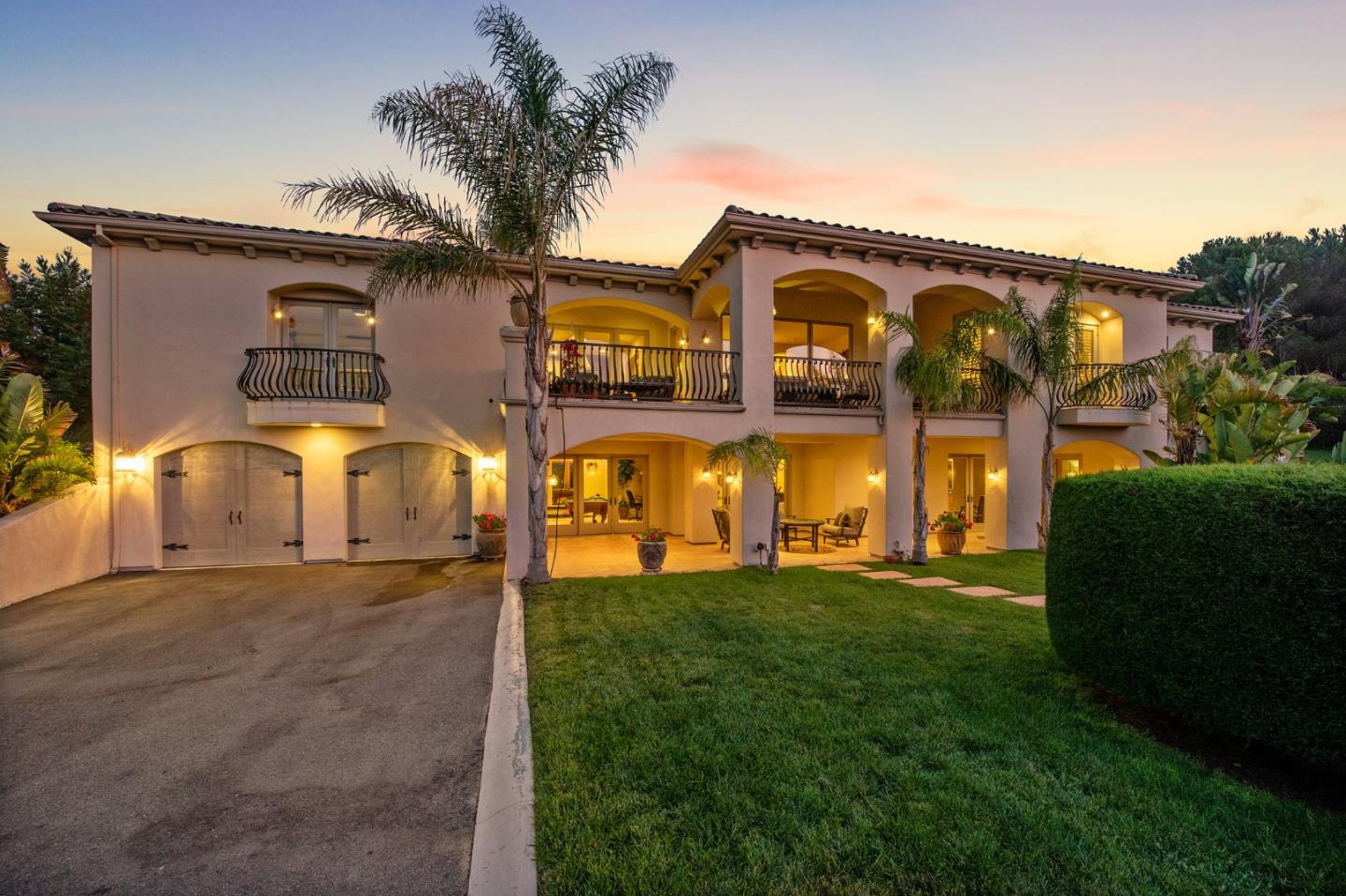 11550 Spur Road Monterey, CA 93940 - Photo 4 of 66 a front view of a house with a yard
